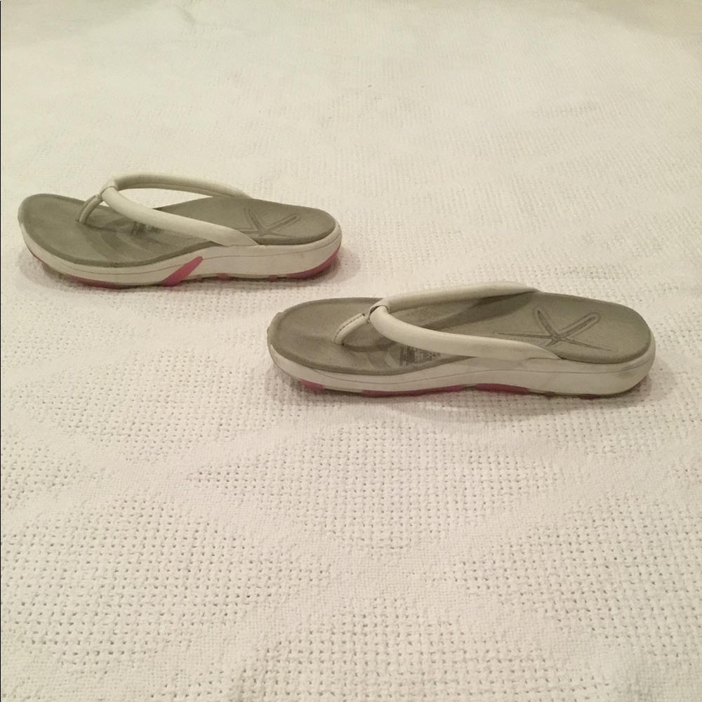MERRELL FLIP FLOPS 🩴 - Picture 5 of 8